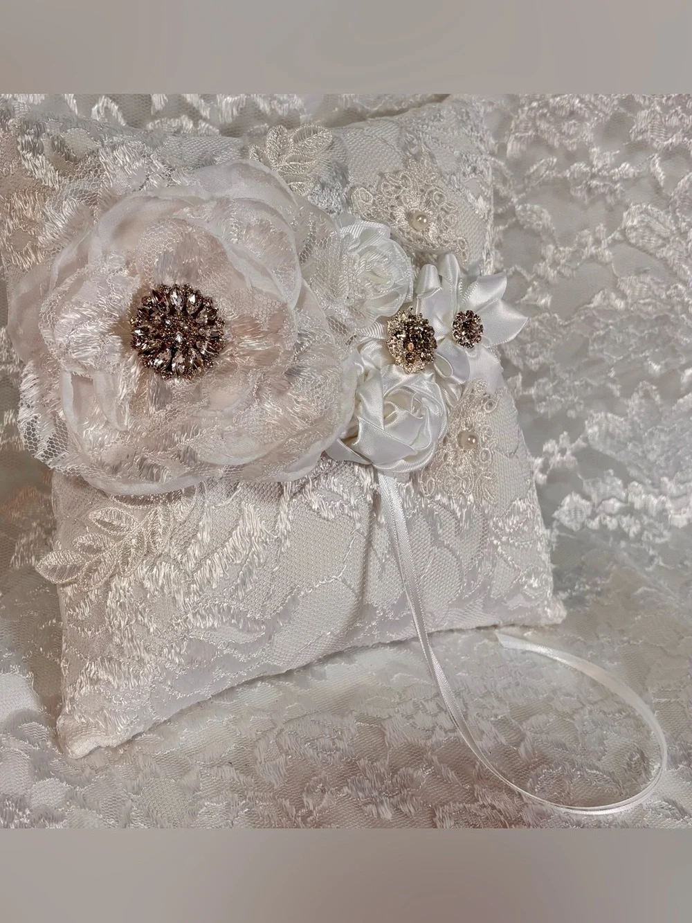 🤍 Handmade Solid White Lace Ring Pillow and Flower Basket Set